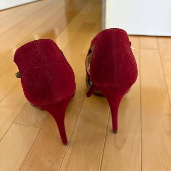 Elie Tahari Red Suede Ruffled Heels - Picture 3 of 6
